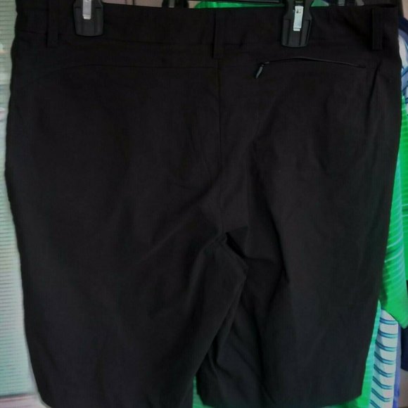 BETTE & COURT WOMEN'S SZ 10 BLACK GOLF SHORTS - Picture 7 of 7